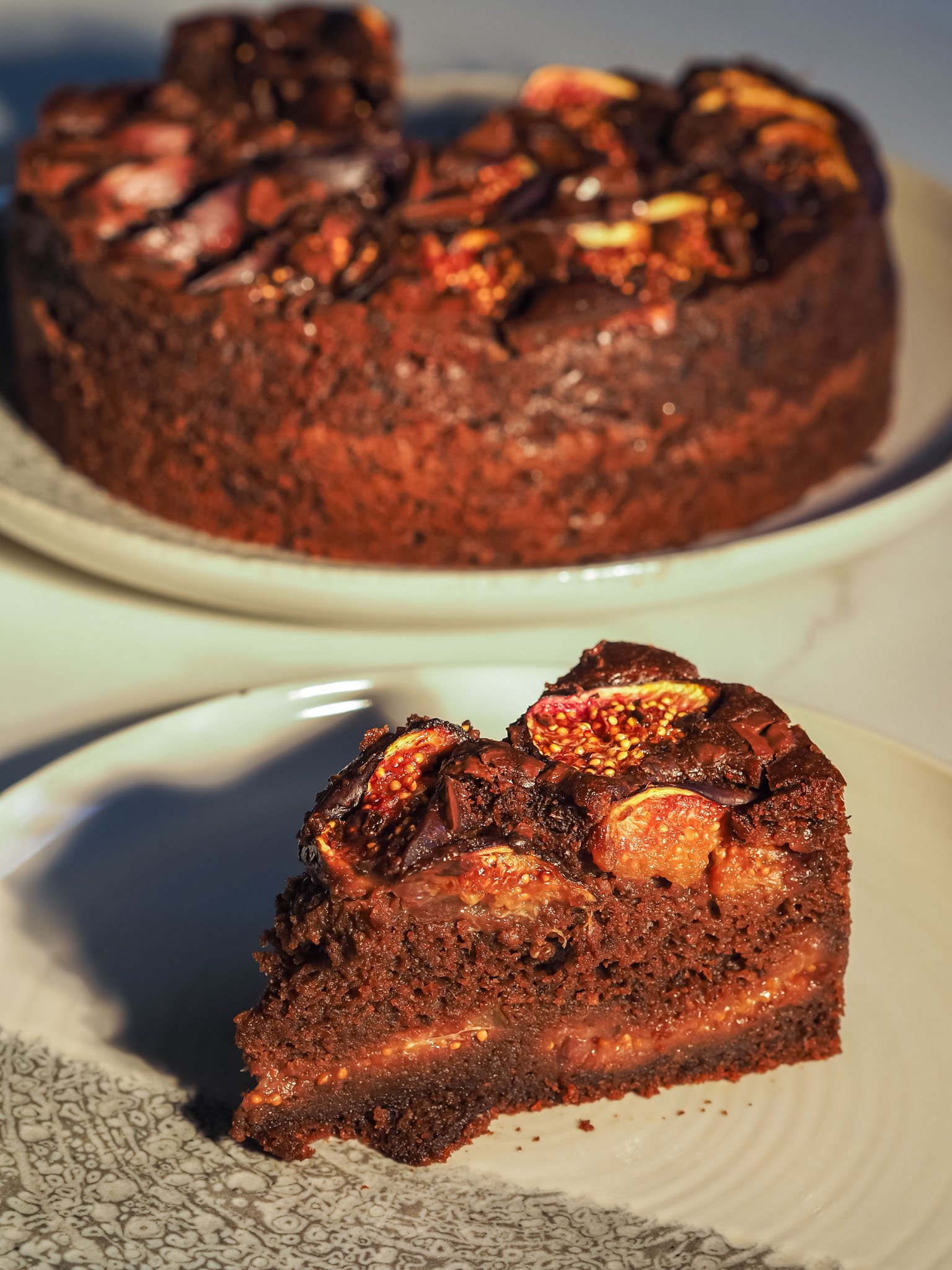 Figs and chocolate cake