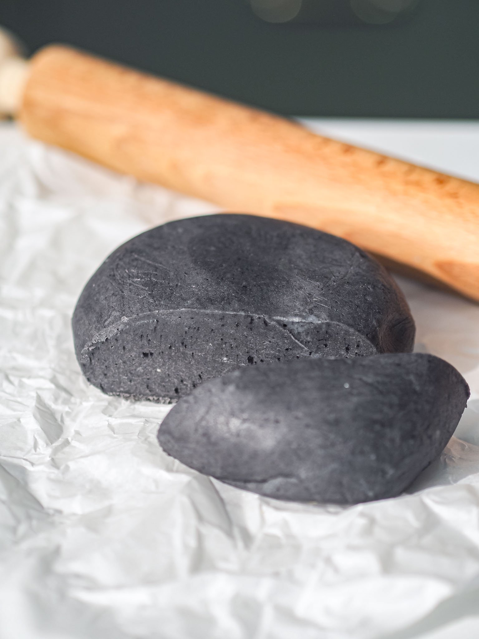 Black charcoal shortcrust pastry